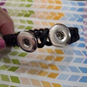 🍍Snap Bracelet With 2 Snaps
